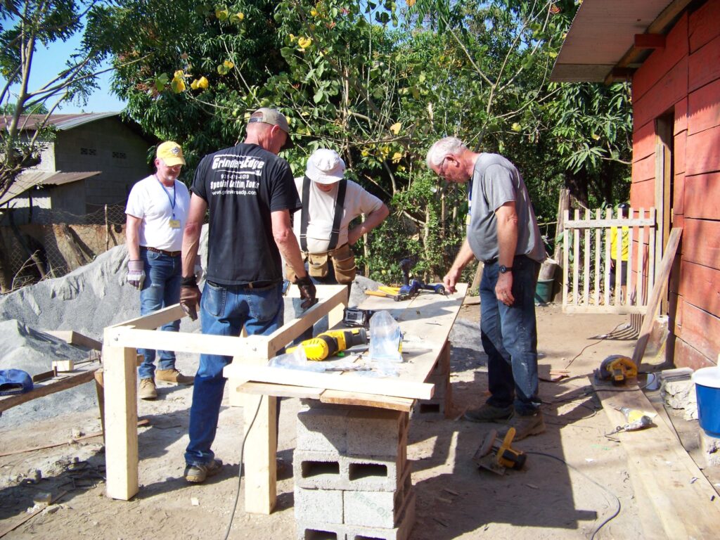 LA SOLEDAD COMMUNITY: ¨THE CHICKEN COOP SCHOOL